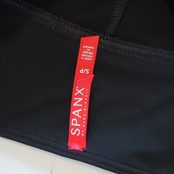 Spanx  Black Leggings/  S/P. - Picture 5 of 11
